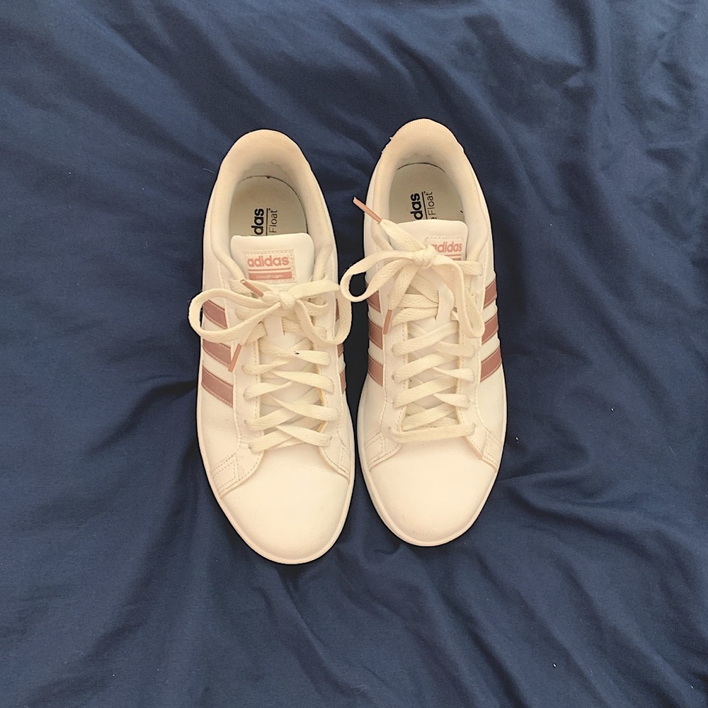 Adidas Women's Sneakers in White and Pink